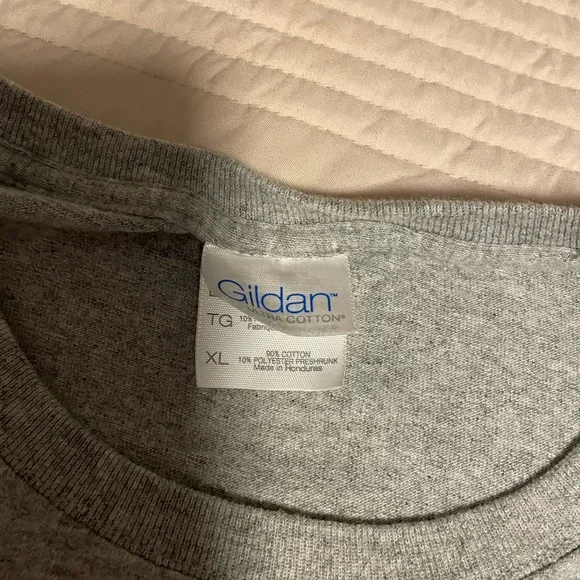 Scentsy Bling T-shirt. Ladies size XL. Fabulous!! ✨✨✨🪩🪩🪩 - Picture 4 of 4